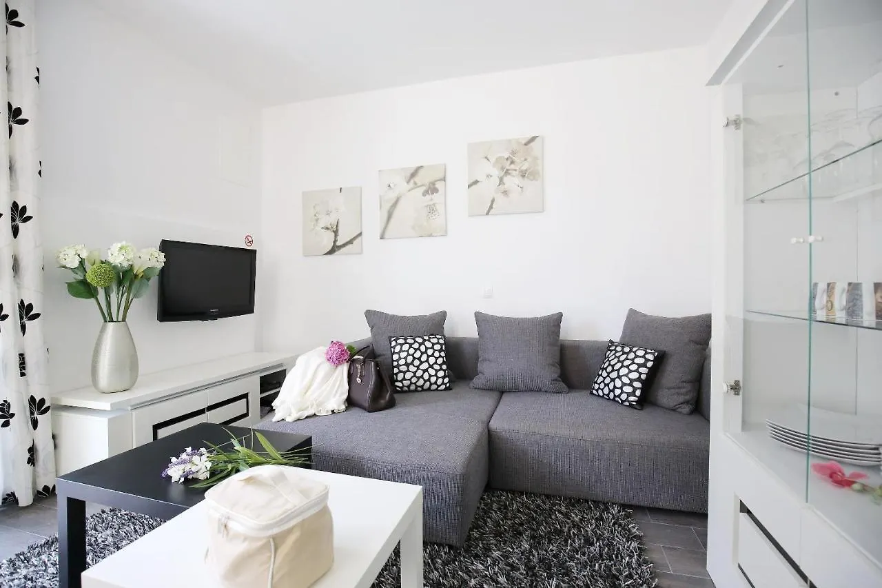 Kozino Nicole Design Apartment