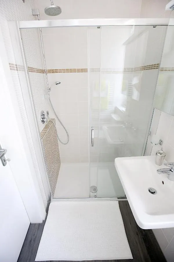 Kozino Nicole Design Apartment