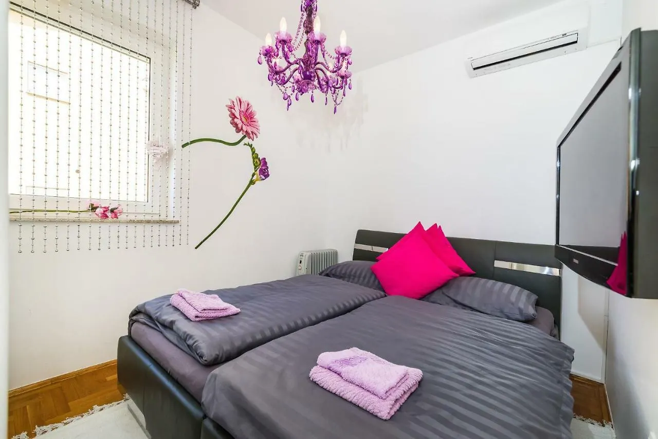 Kozino Nicole Design Apartment
